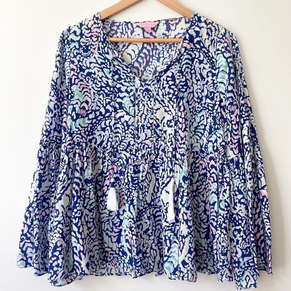 Lillly Pulitzer Khali grotto bell sleeve tunic top with tassels. Size XS. - Picture 1 of 6
